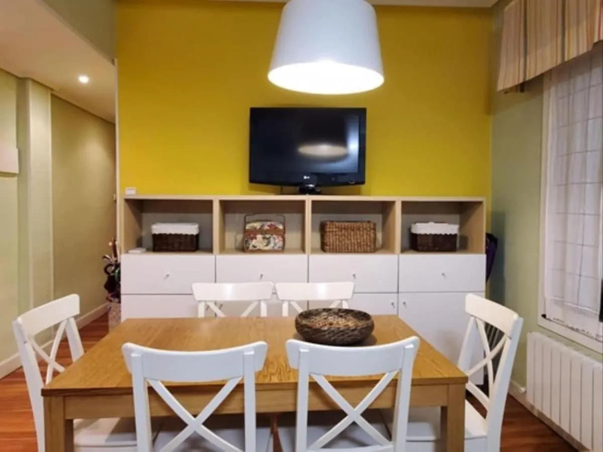 Apartamento De Dos Habitaciones En Bilbao Apartment